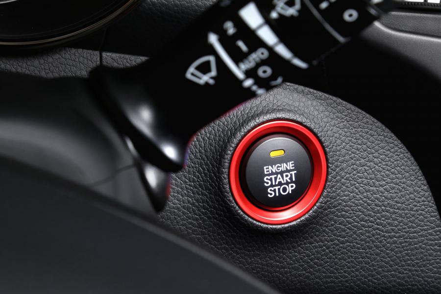  Hyundai i30 3-Door Turbo 2015 года  (фото 14 из 24)
